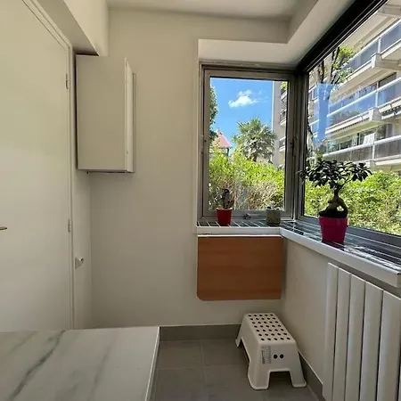 Stylish 1br With Peaceful Garden In 18th District *